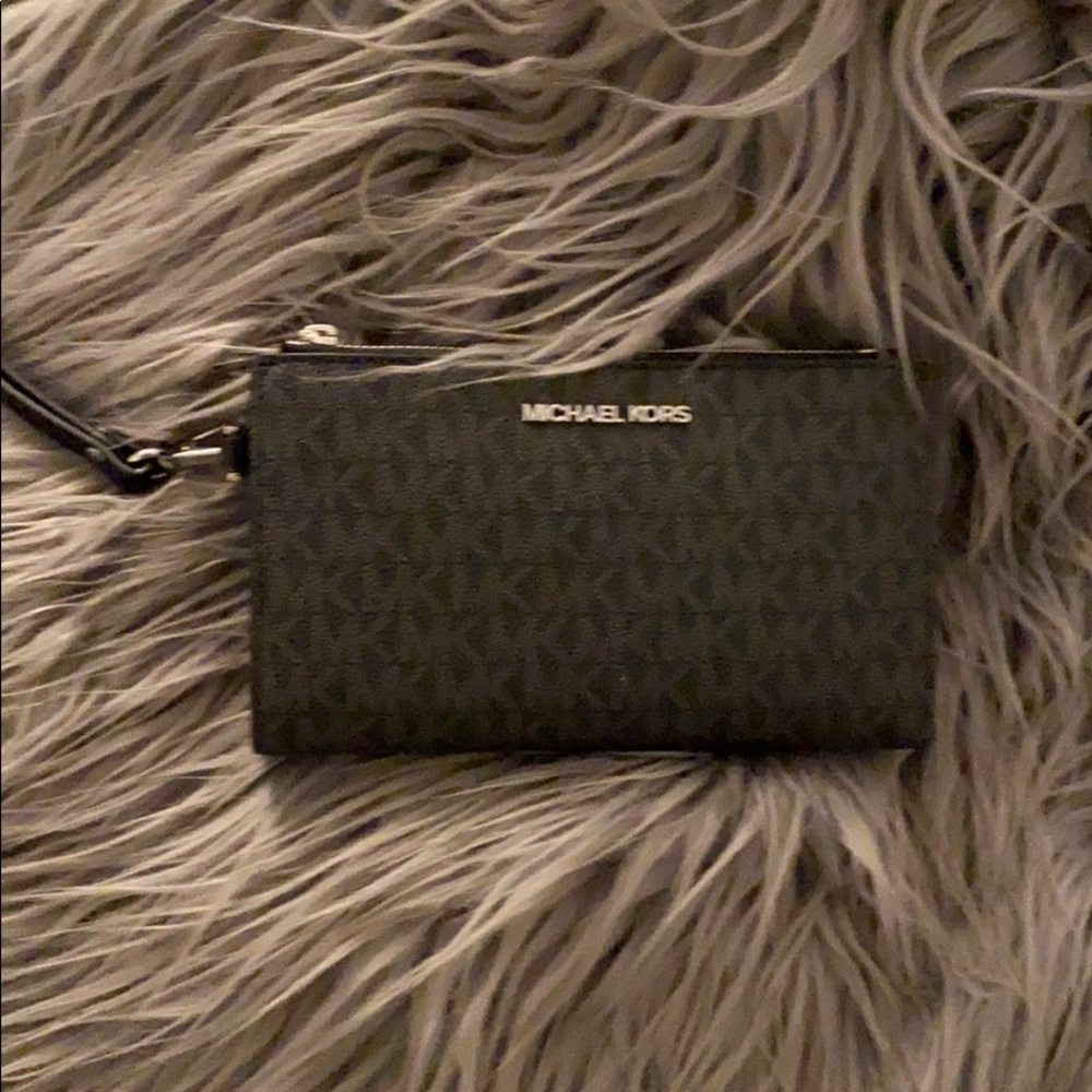 Michael Kors wristlet